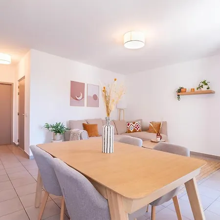 Bright And Confortable In Downtown Blm Bormes-les-Mimosas