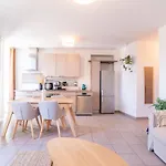 Bright And Confortable In Downtown Blm * Bormes-les-Mimosas